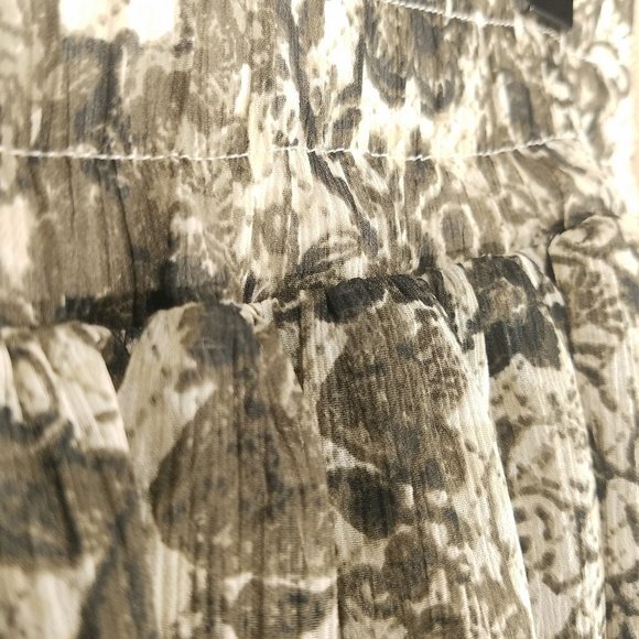 Flowy Floral Mini Skirt - Picture 9 of 11